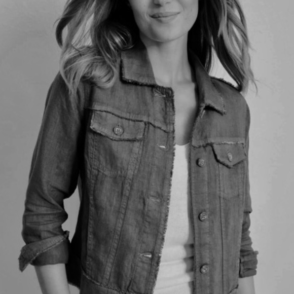 LIKE NEW! Women's Tommy Bahama Palms Linen Jacket - XS - Picture 4 of 15